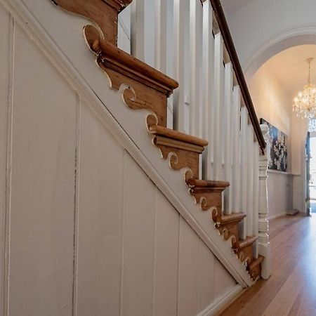 Historic Beauty In The Cbd! Parking And Wifi Appartamento Launceston Esterno foto