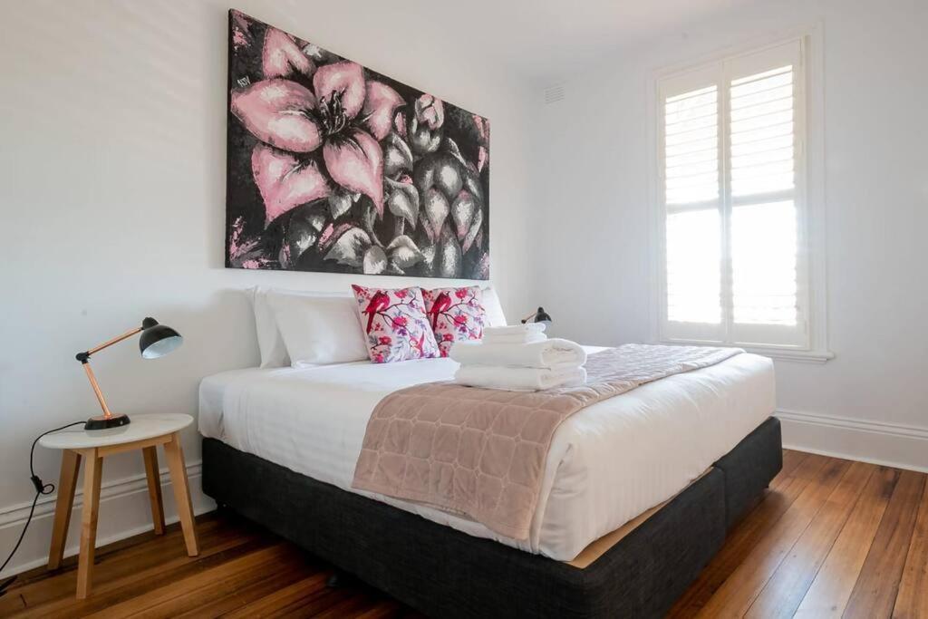 Historic Beauty In The Cbd! Parking And Wifi Appartamento Launceston Esterno foto